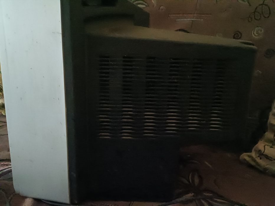 Продам телевізор. Екран 34 см