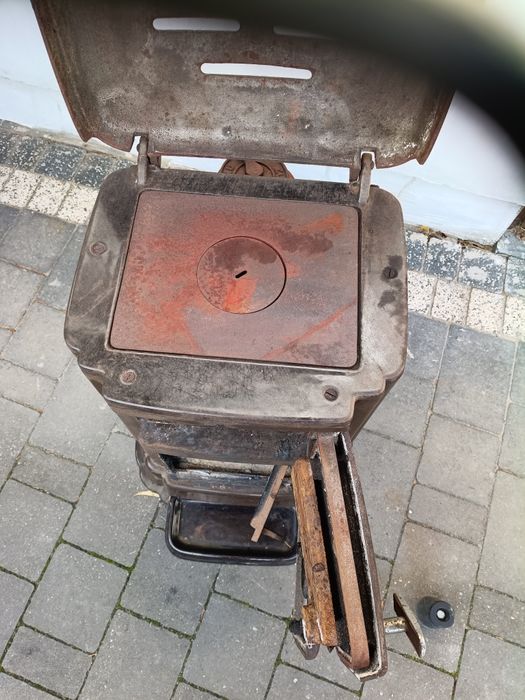 Żeliwny piec koza  ze skandynawi