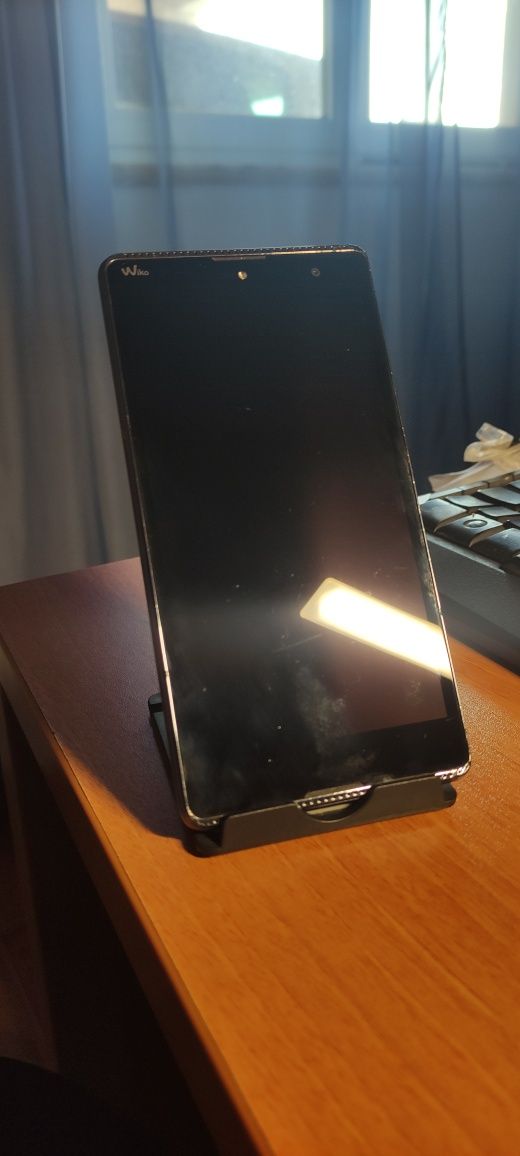 Telemóvel Wiko robby