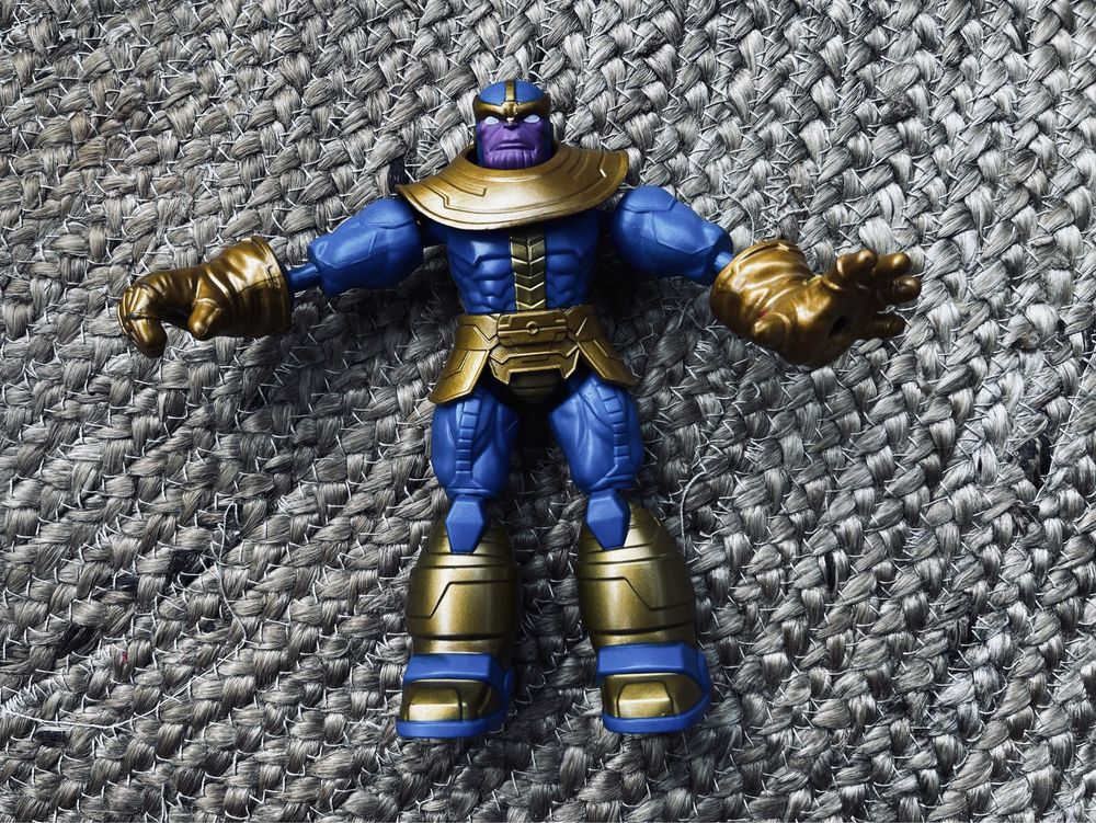 Figurka MARVEL Avengers Thanos blend and flex