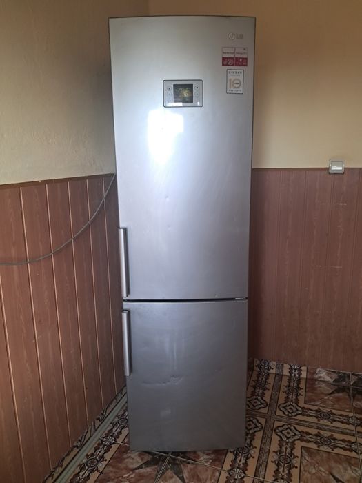 Холодилник LG 200×60