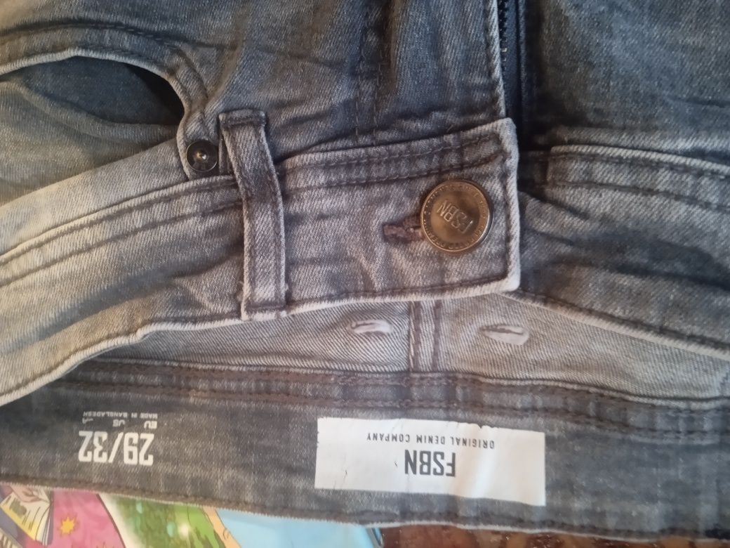 Нові джинси не підійшов розмір гарно дивляться на тілі