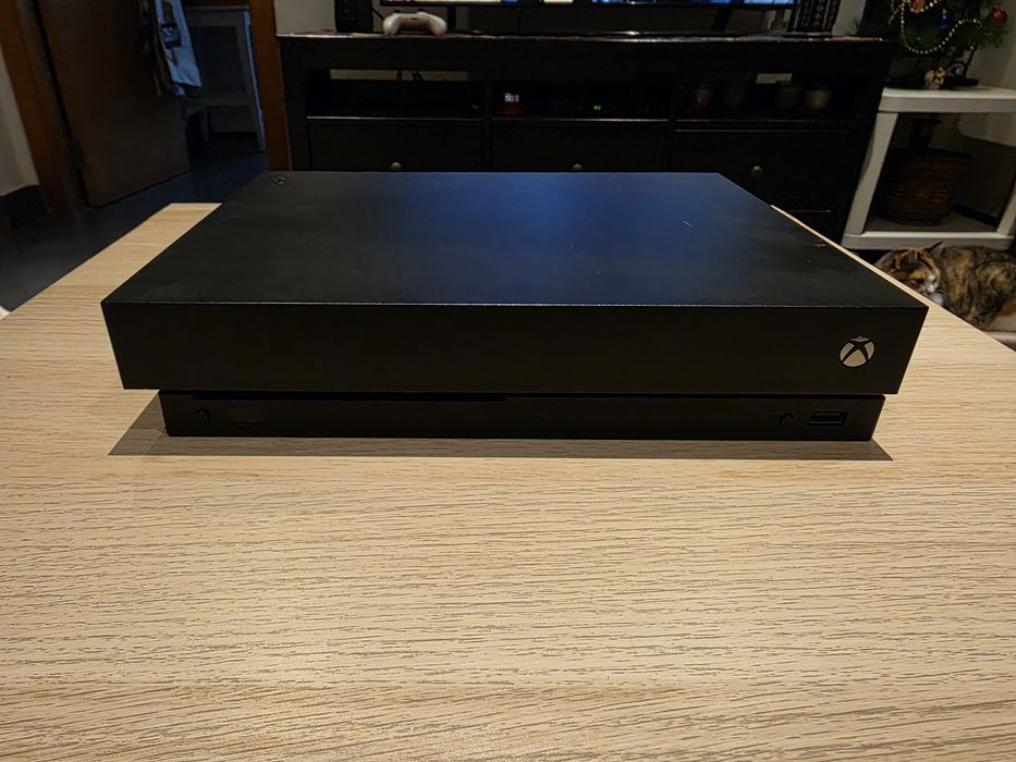 Xbox One X - 1 Terabyte