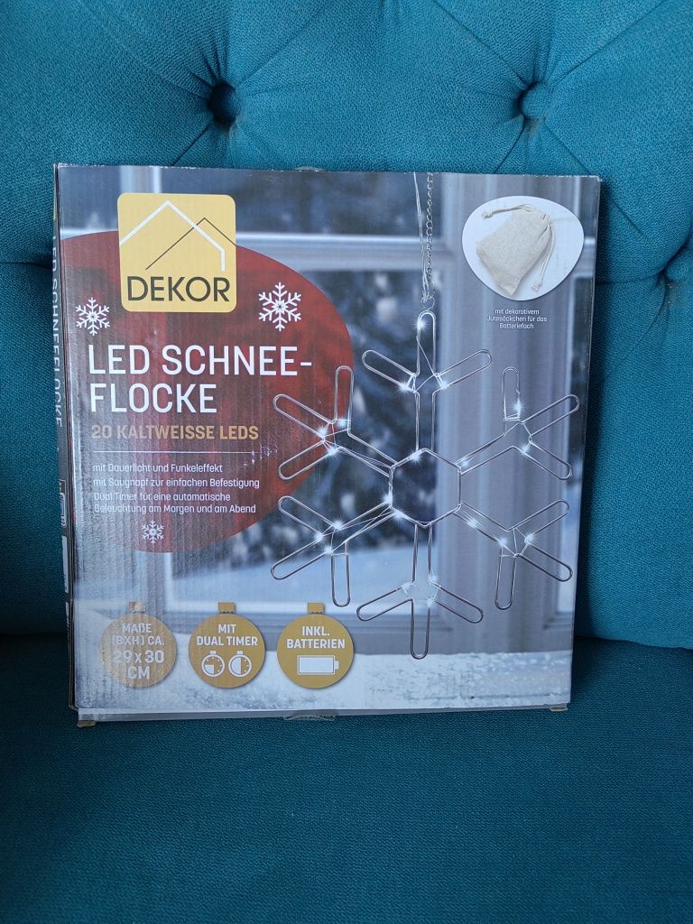 Śnieżynka ozdobna świecąca 29x30 cm LED Dekor