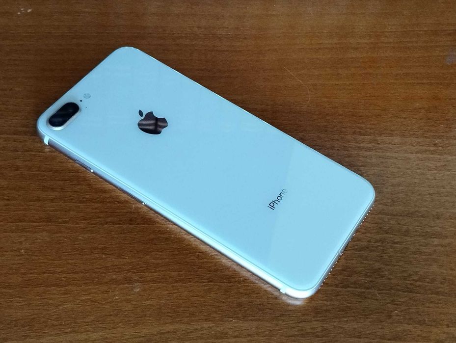 iPhone 8 Plus Praticamente Novo!