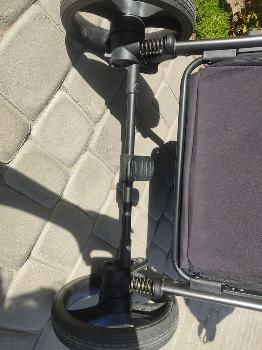 Прогулянкова коляска carello bravo