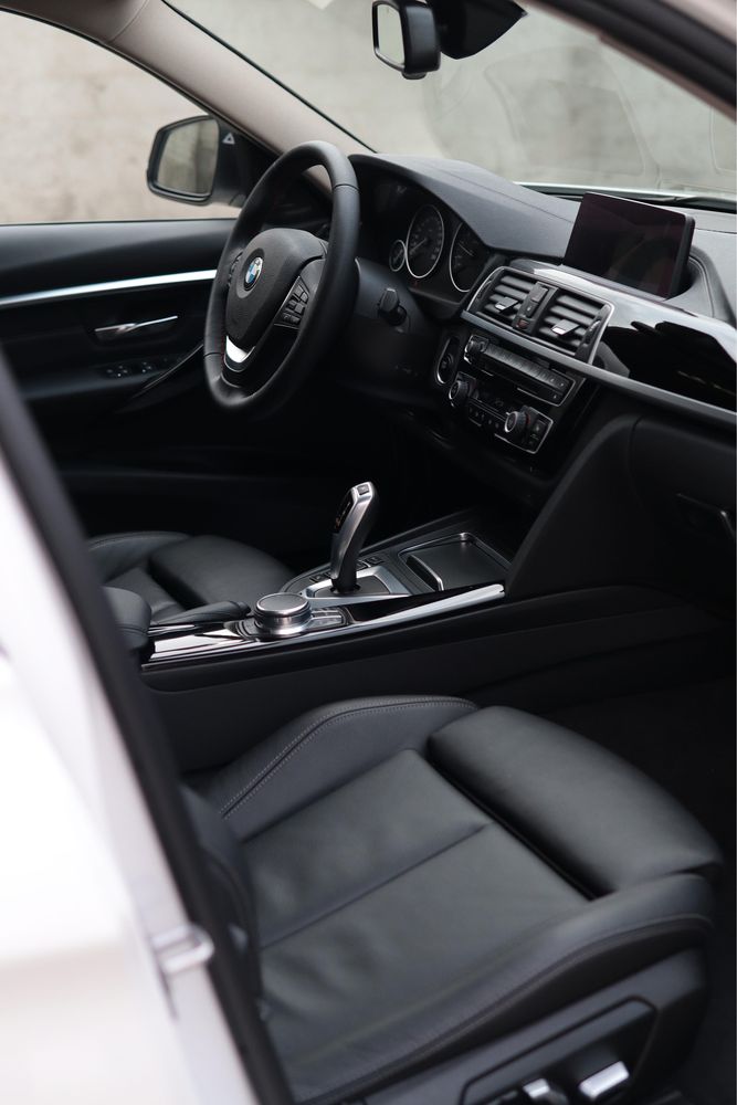 Bmw 330e iPerformance plug- in híbrido 2017