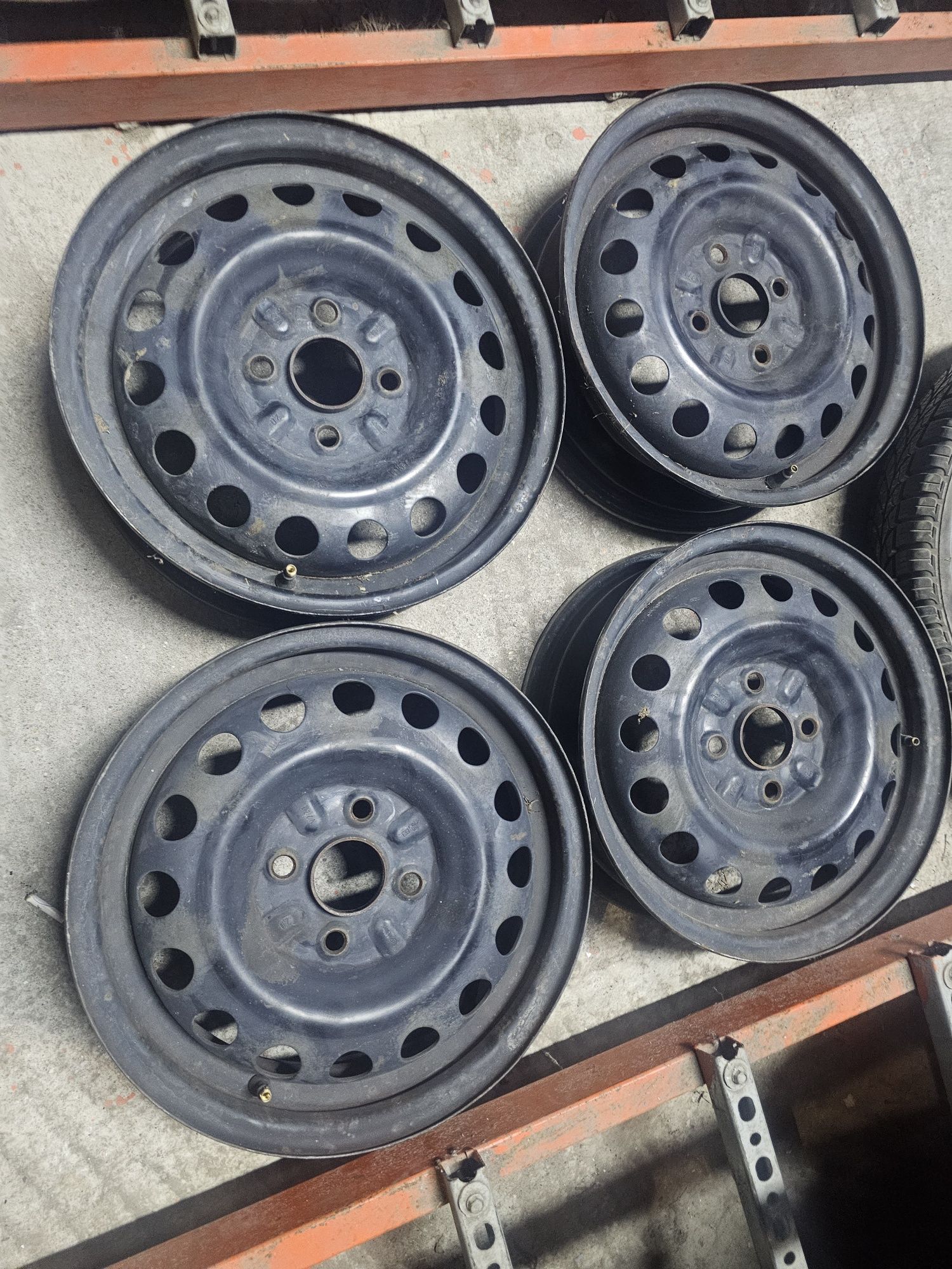Felgi Stalowe Toyota Yaris R14 4x100 ET39-4.5J