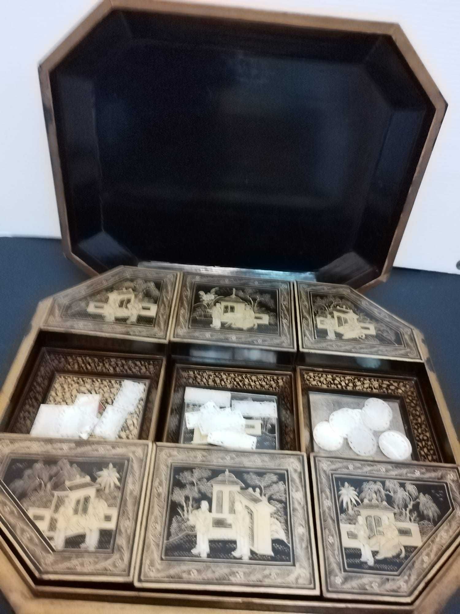 Caixa de jogos chinesa em charão - Século XIX - Arte Oriental