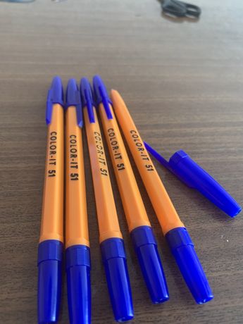 Канцелярия, лот: шариковые ручки (8 штук),карандаши (4 штуки), ластики