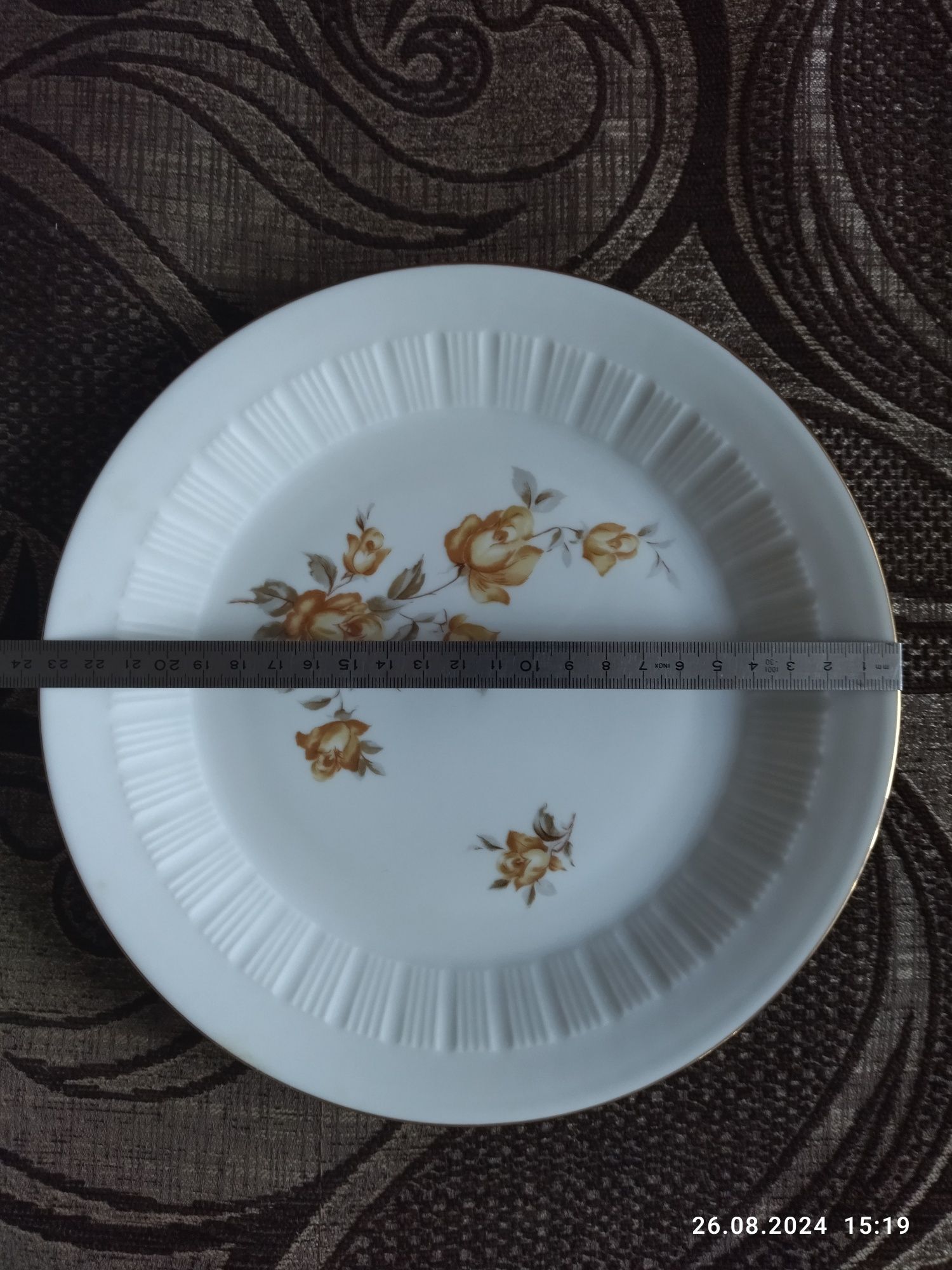 Сервиз столовый на 6 персон. Фарфор ГДР.