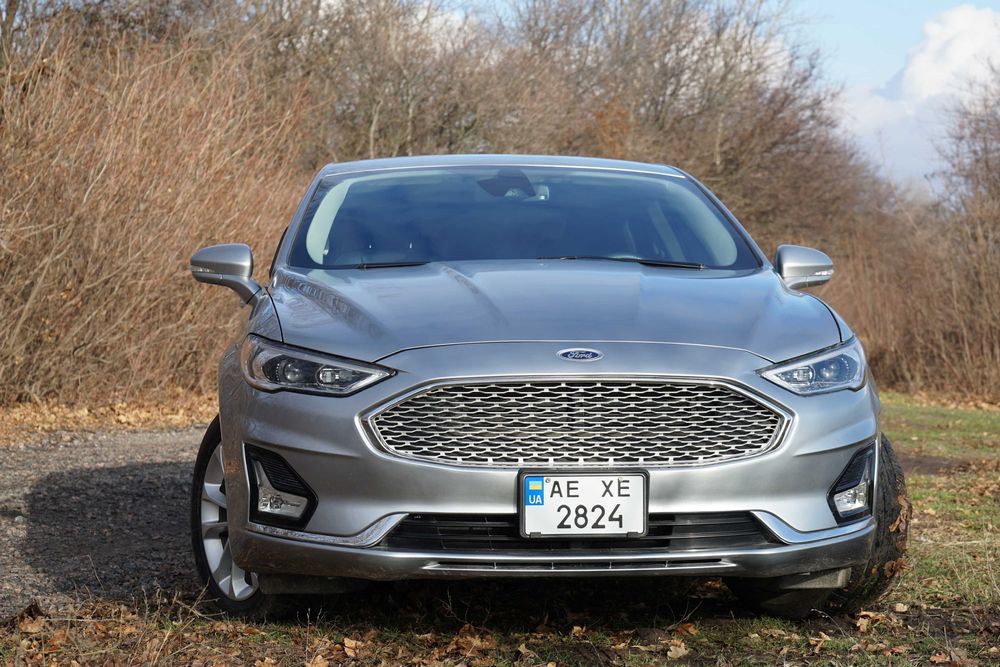 Ford Fusion Titanium 2020 plug-in hybrid