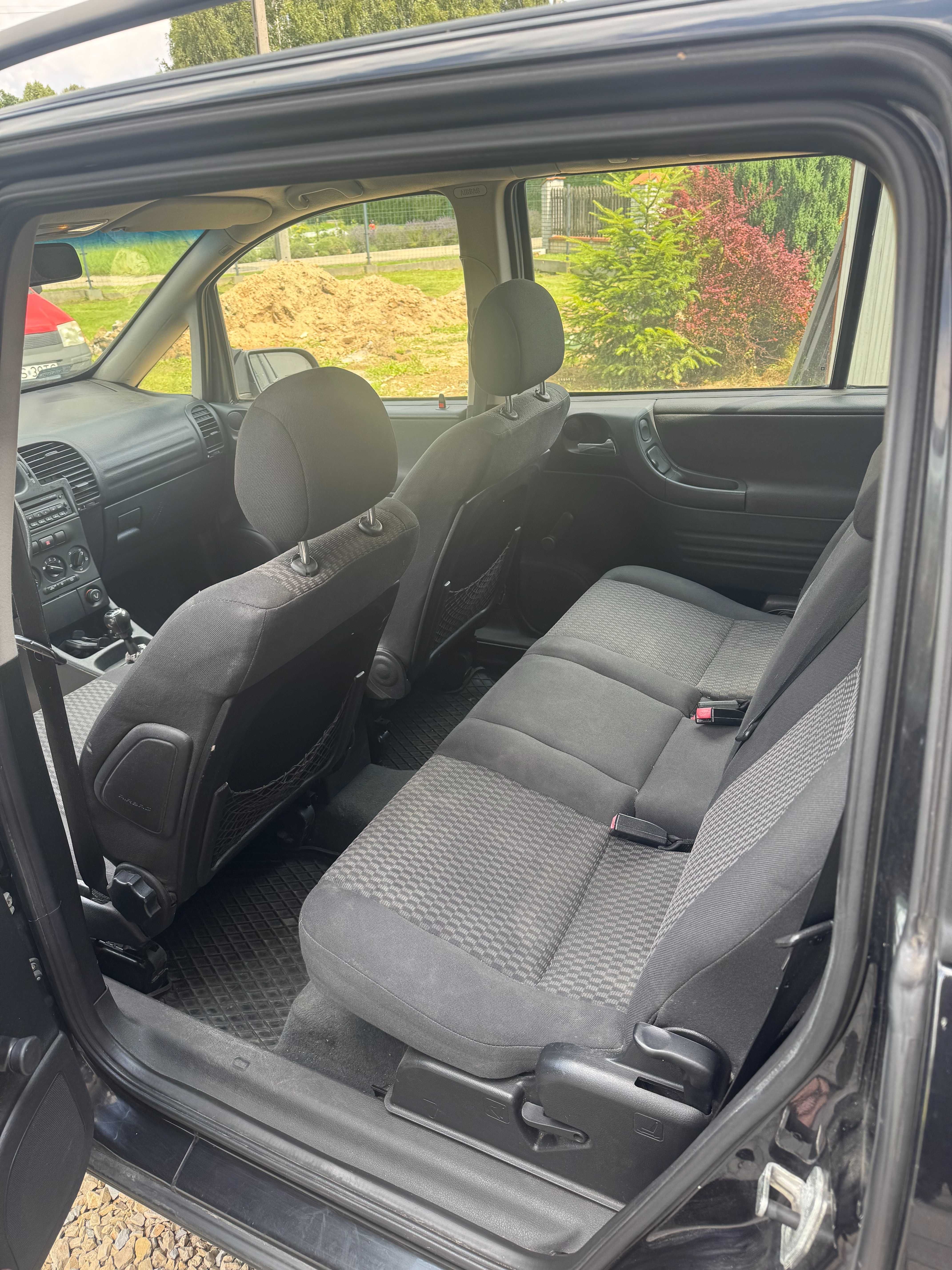 OPEL Zafira *2003*, 7-osobowa limuzyna