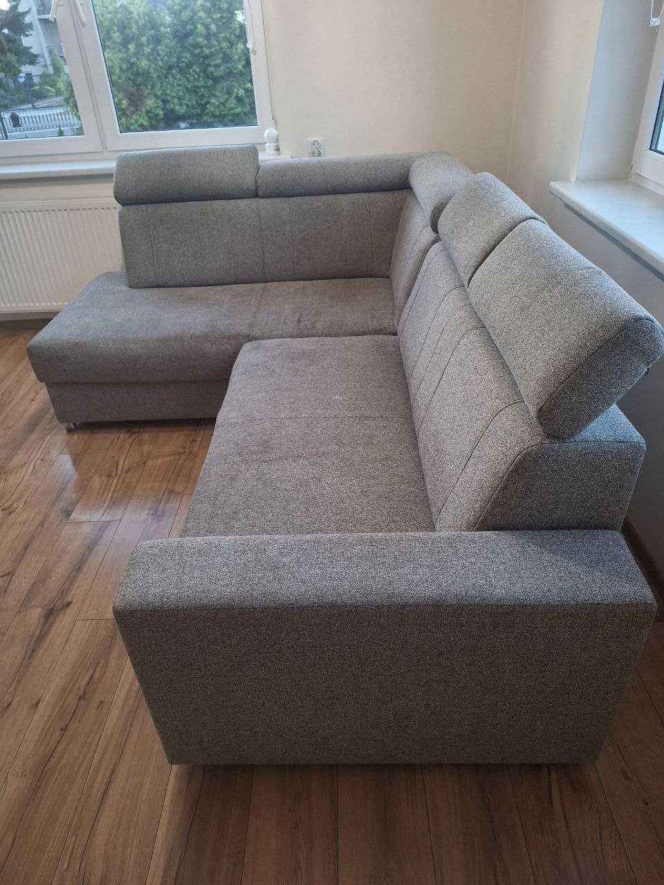 Sprzedam narożnik z funkcją spania .