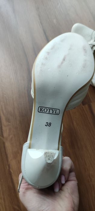 Buty ślubne skórzane ecru 38 Kotyl