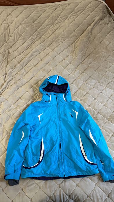 Продам жіночу лижну куртку