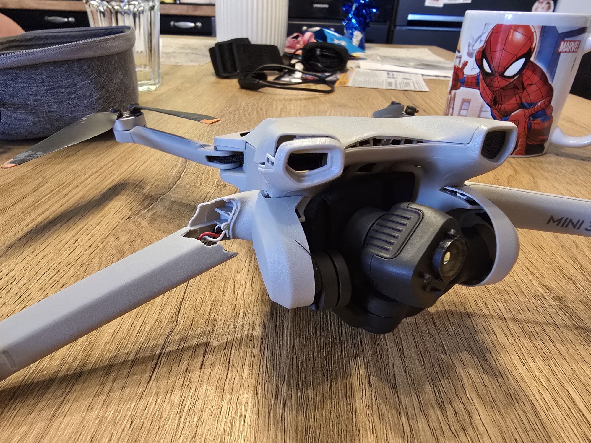 DJI Mini 3 – uszkodzony, na części lub do naprawy