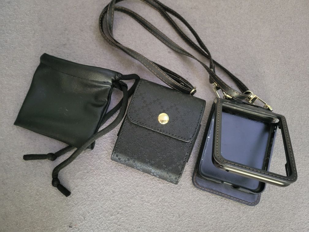 Продам чехлы Motorola RAZR 40, 50, ультра.