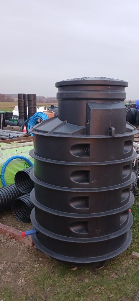 Studnia wodomierzowa DN 1000, Studnia głębinowa obudowa DN 1000