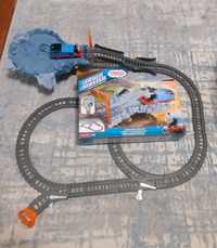 FISHER-PRICE Kolejka Tomek i Przyjaciele Trackmaster Przygoda na KLIFI