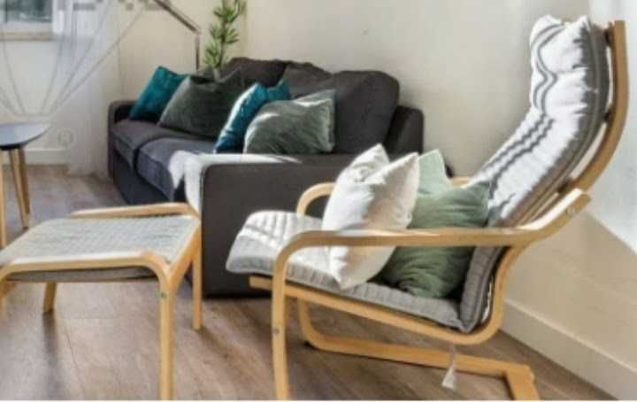 poltrona ikea com apoio pes