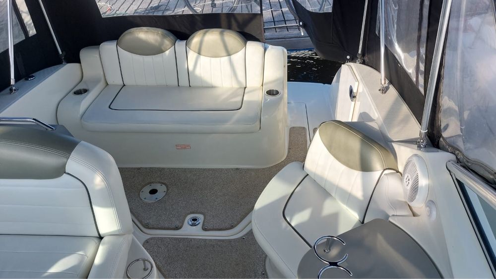 Łódź motorowa Sea Ray 240 Sundancer