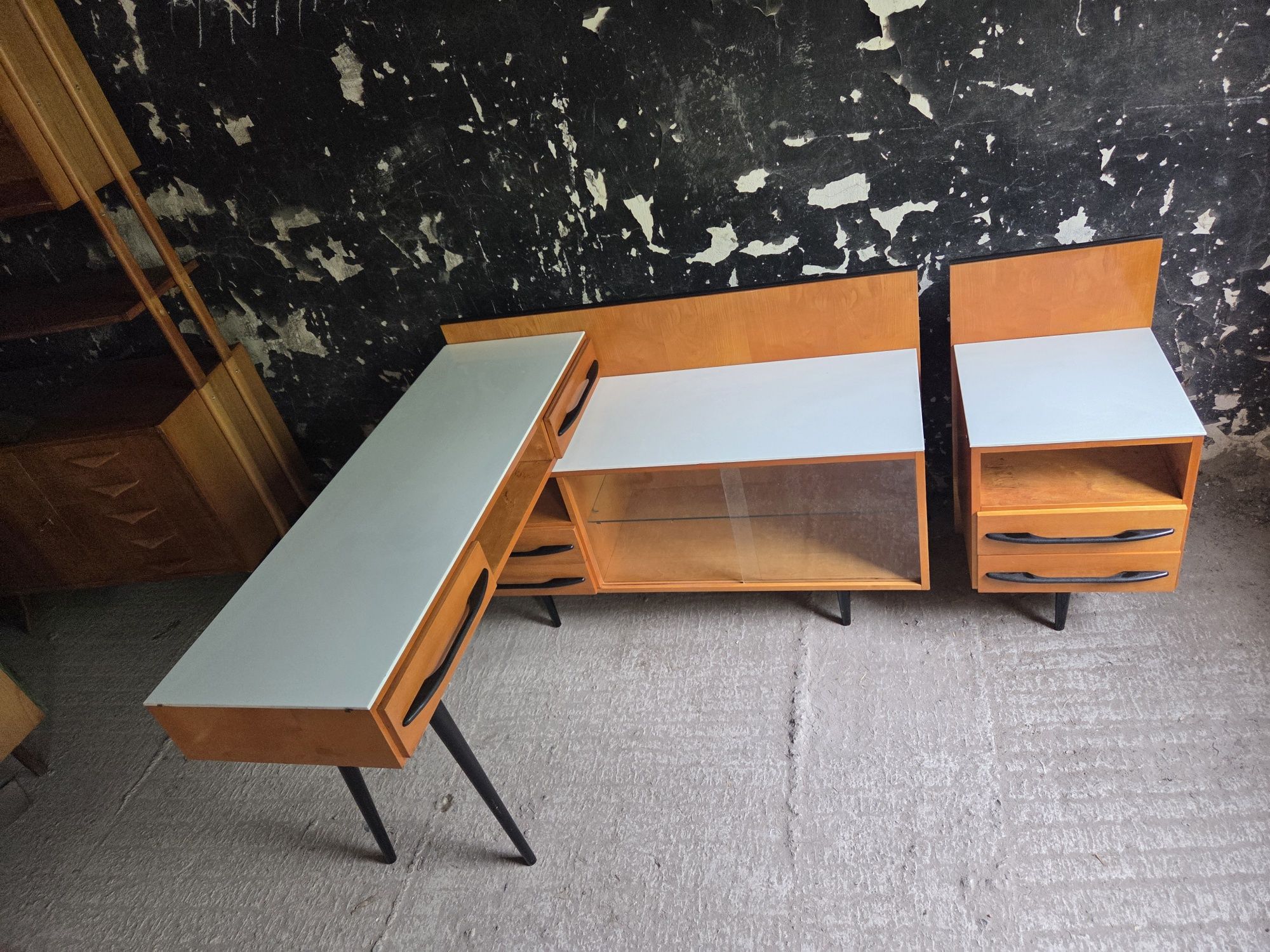 Zestaw modułowy Mojmir Pozar biurko szafka komoda  vintage prl design