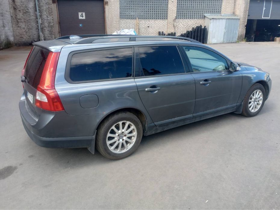 Volvo V-70 2008 р. 2.4 D 120 kw пробіг 317