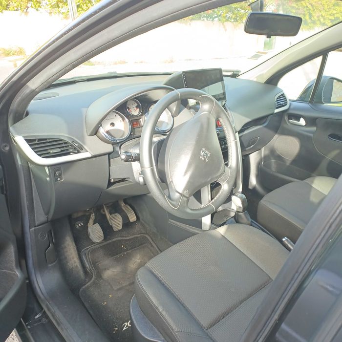 PEUGEOT 207 Versão Sportium