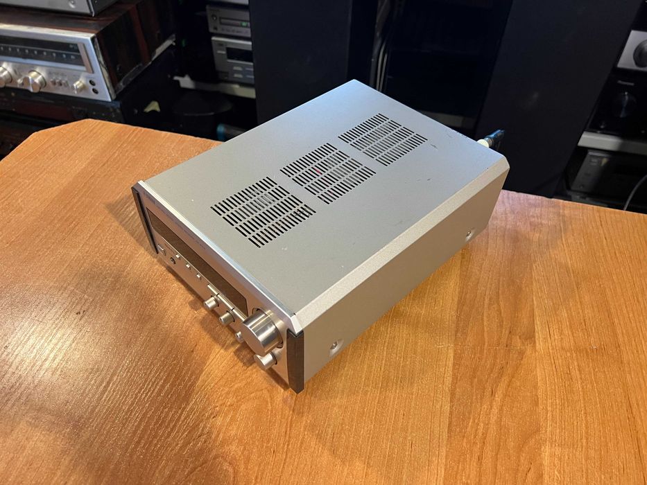 Wieża Yamaha PianoCraft RX-E100 Audio Room