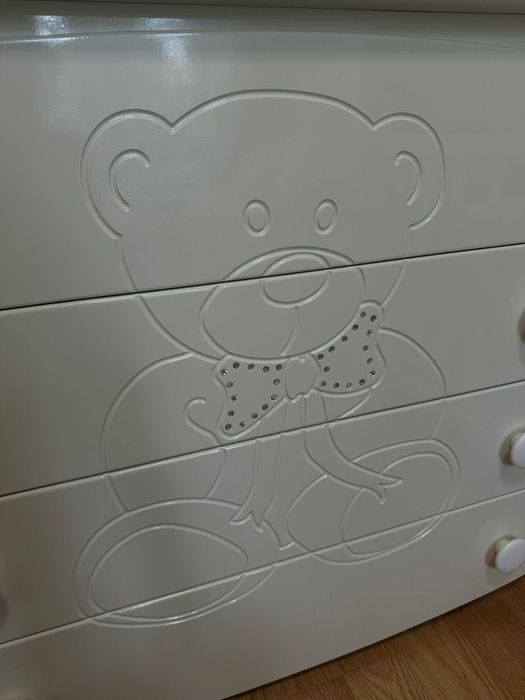 Кроватка дитяча з комодом