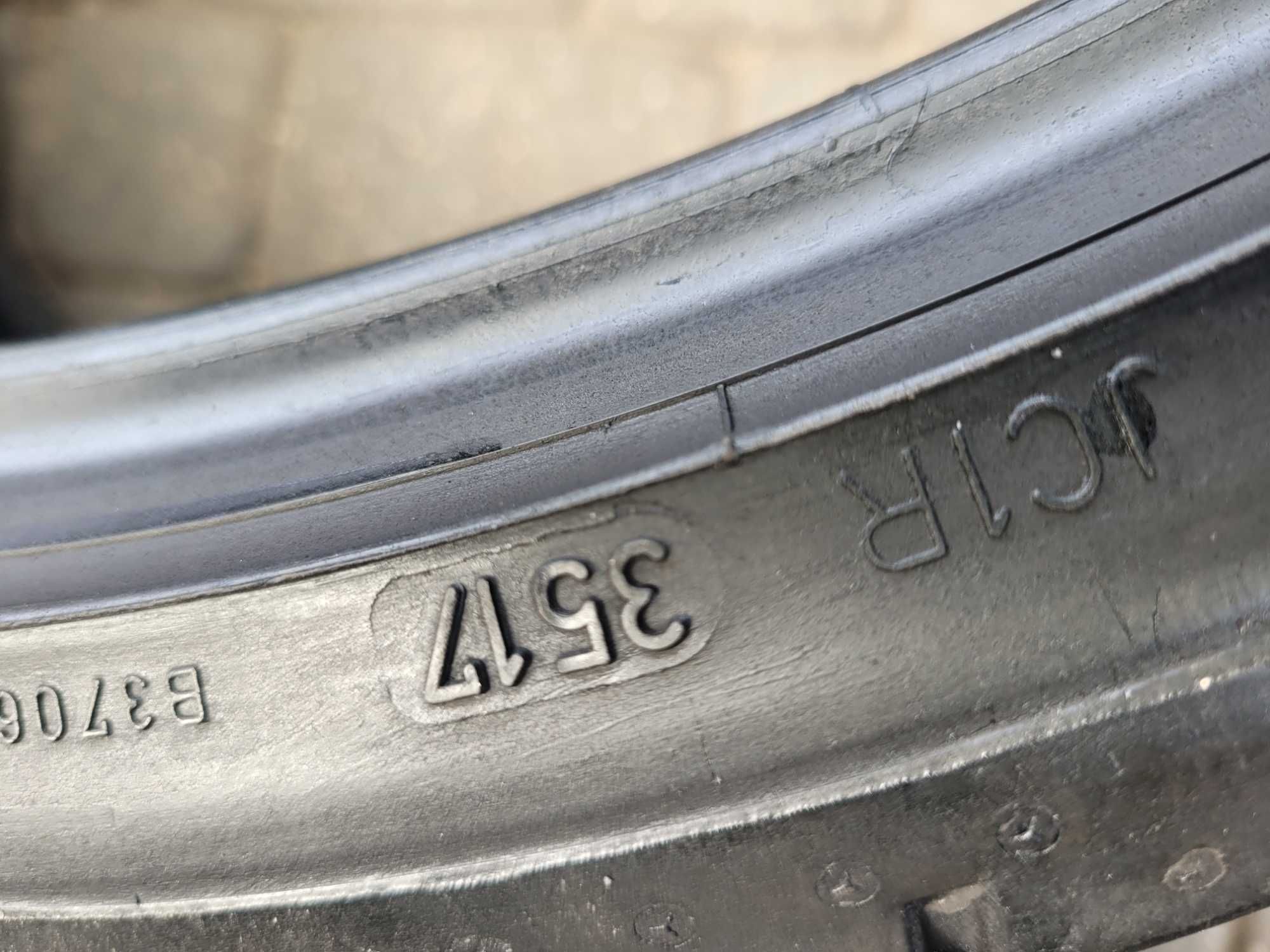 265 / 30  ZR   20    Dunlop