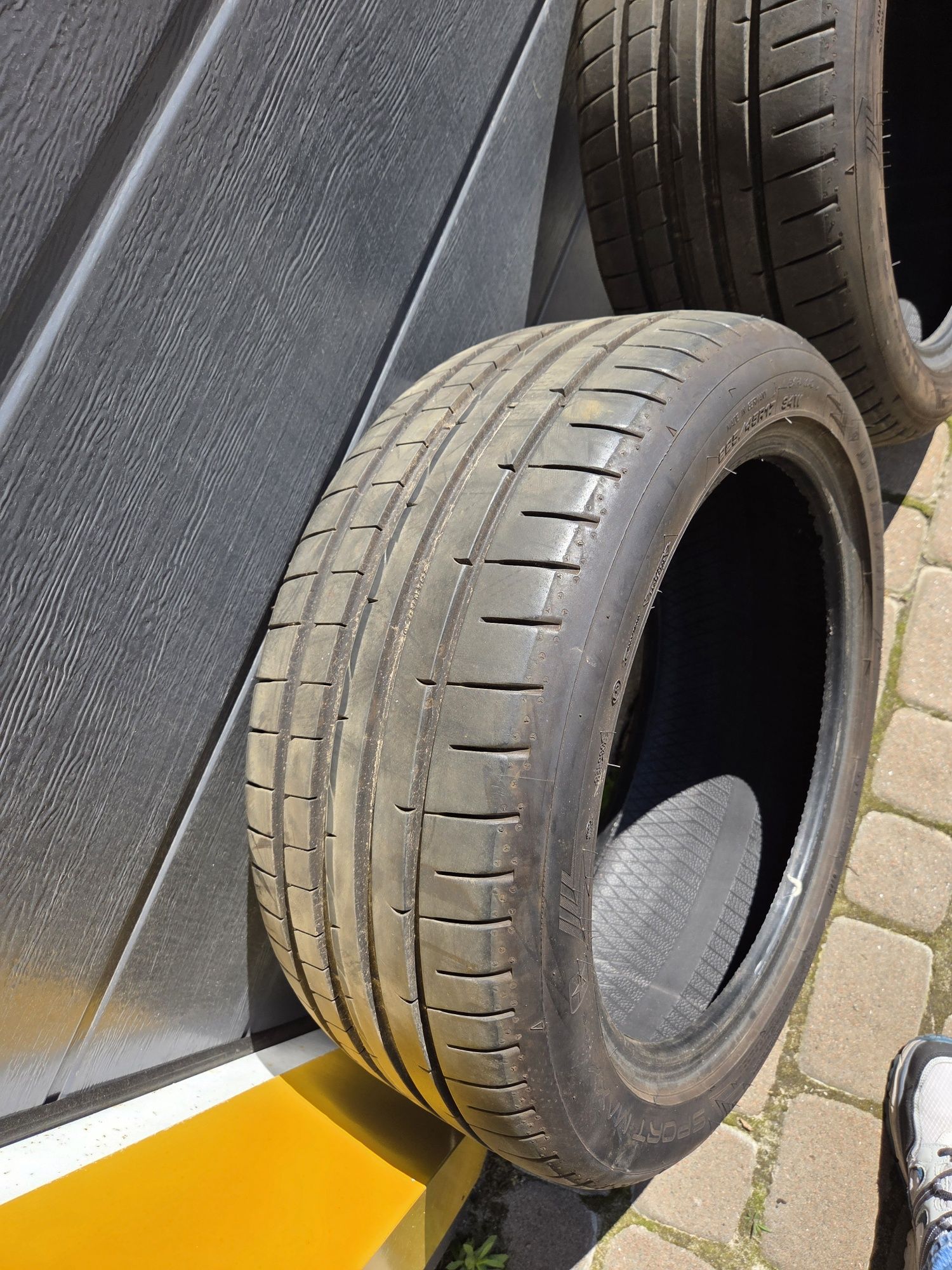 Шины Dunlop 225/45R17, лето