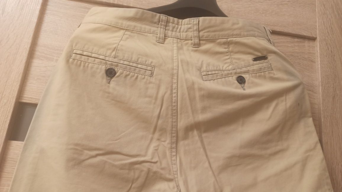 Męskie beżowe spodnie w rozmiarze S/M marki Smog basics