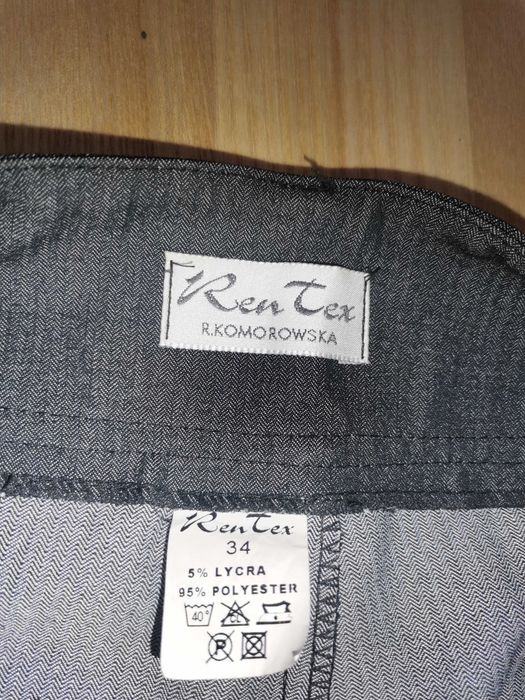 Spodnie damskie z lekkim połyskiem