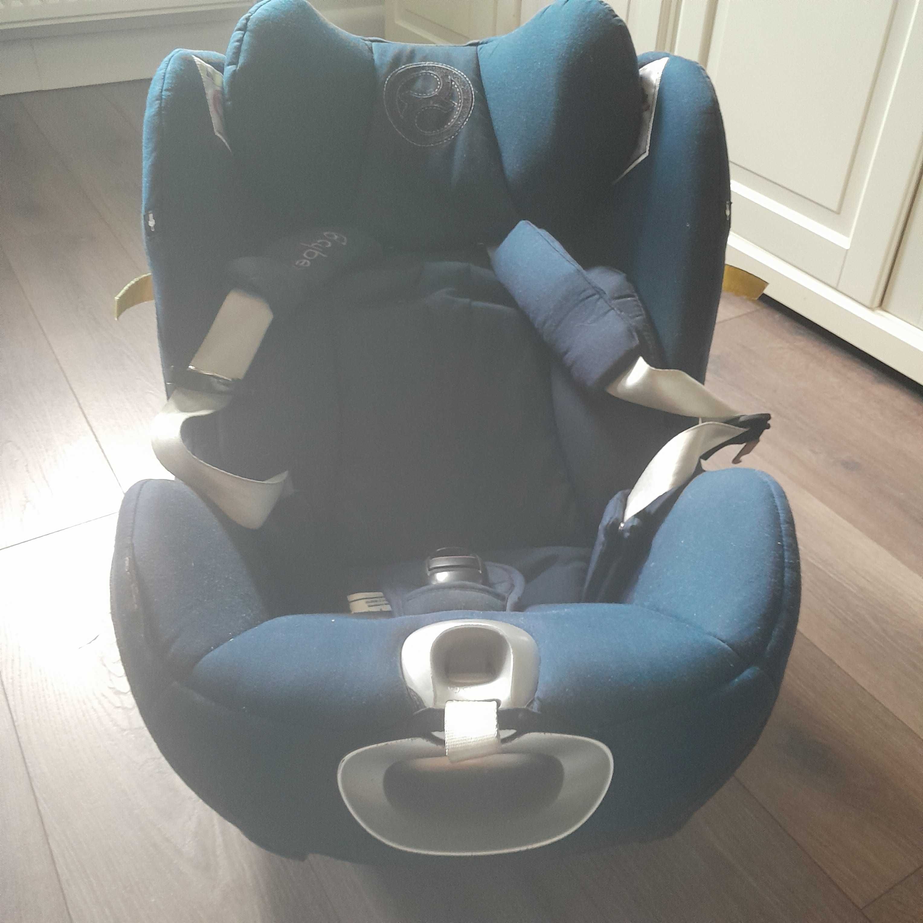 fotelik samochodowy Cybex Sirona Z i-Size z bazą