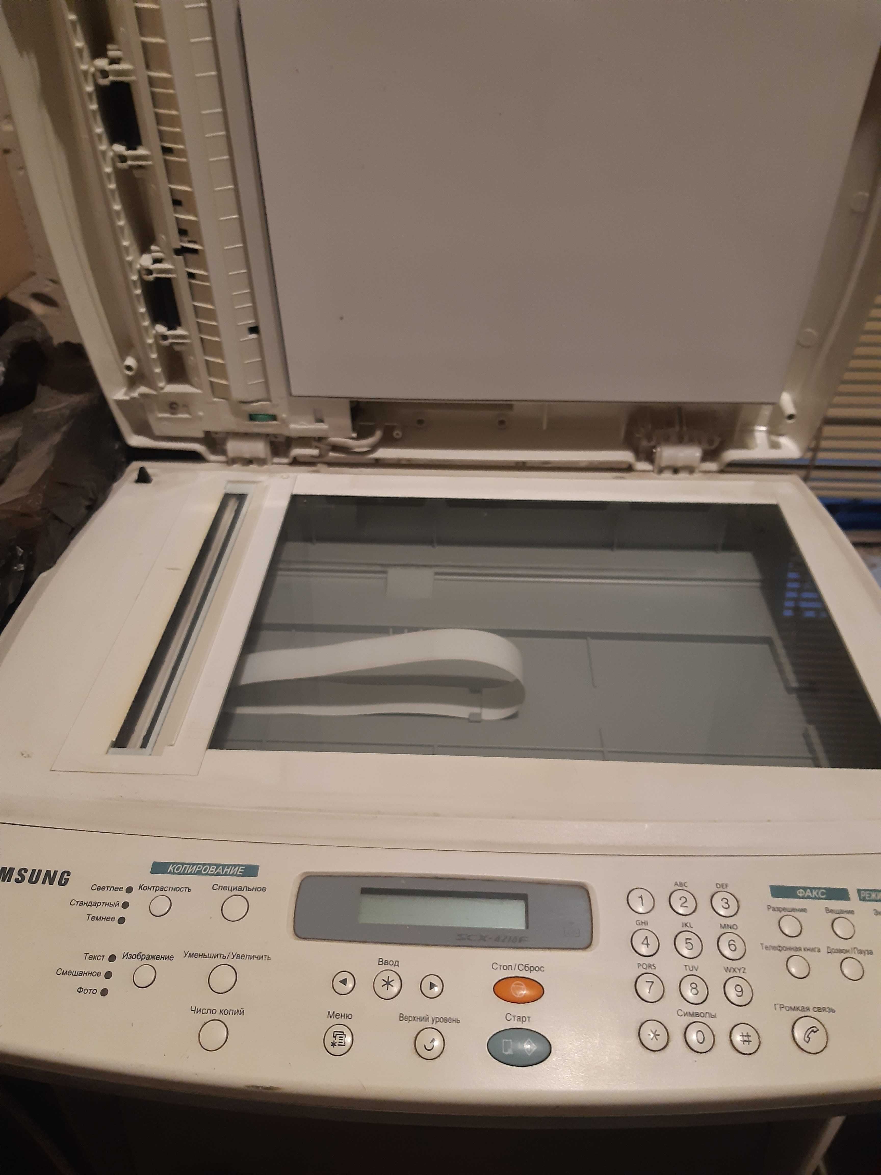 Лазерний МФУ Samsung scx 4725fn