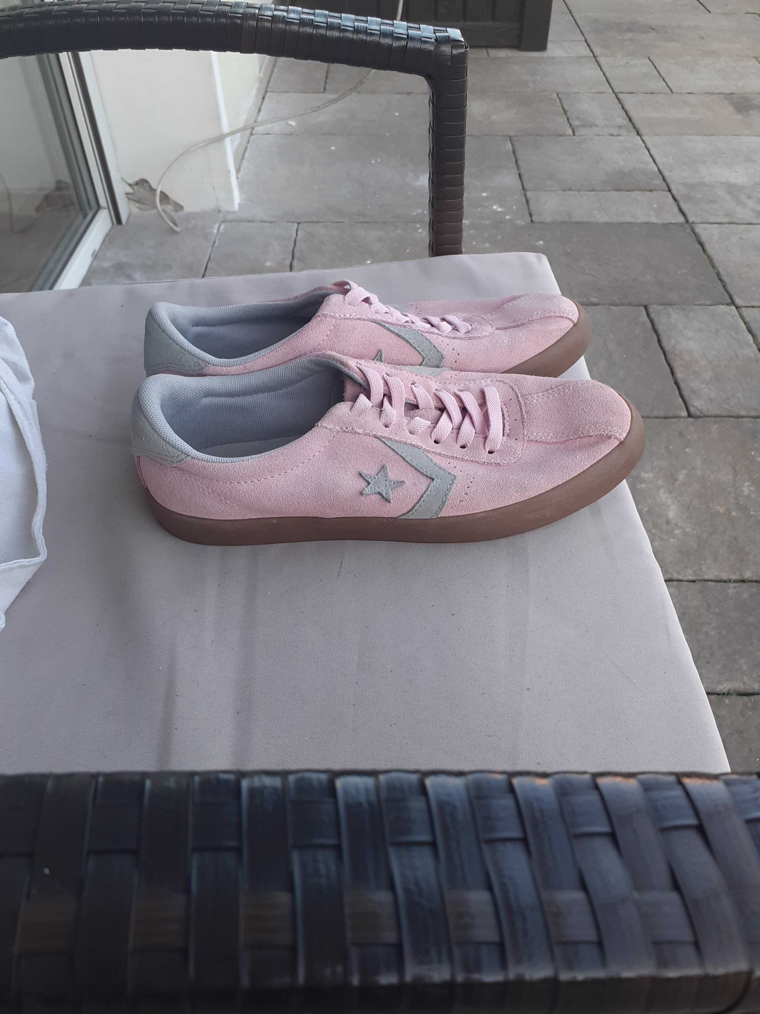 Buty,trampki conversy zamszowe