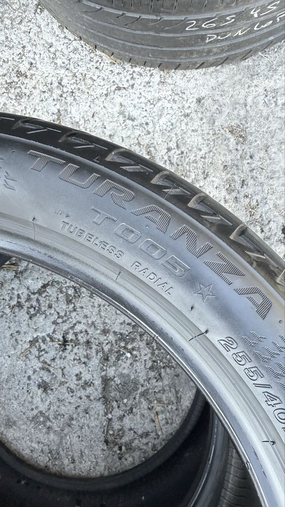 Pneus 255/40r18 Bridgestone Turanza T005 com 75% piso