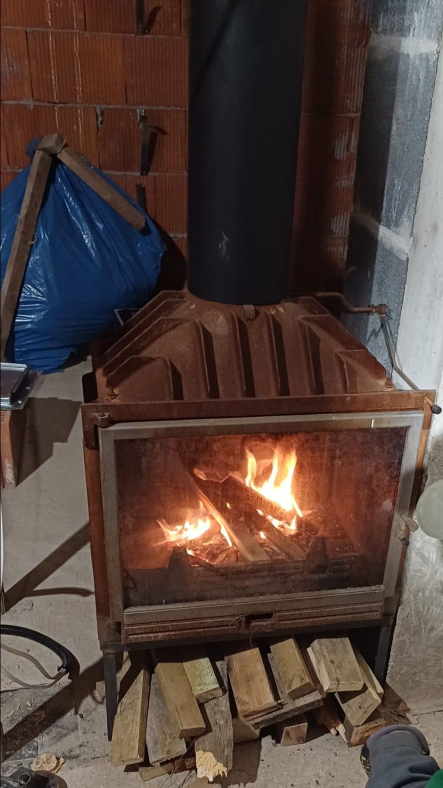Kominek Żeliwny wkład kominkowy