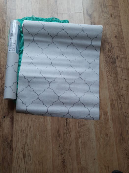 Tapety 2 szt. Na fizelinie.