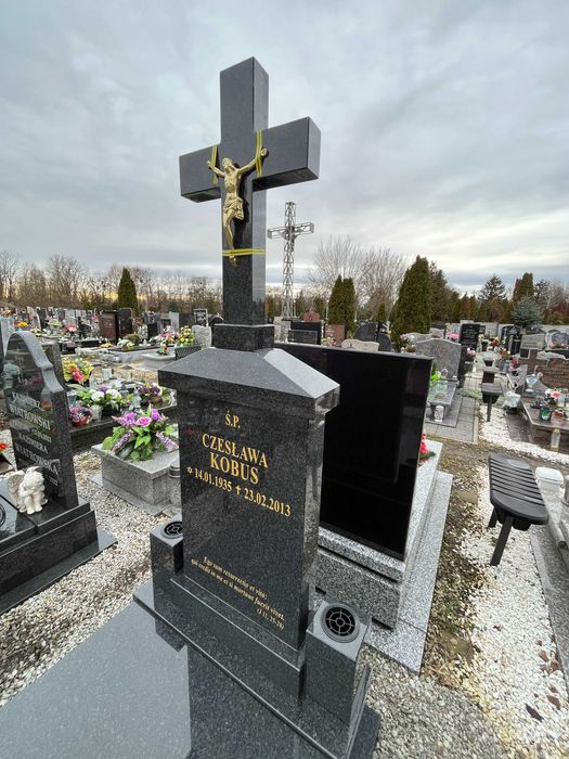 Nagrobek granitowy GRUBE ELEMENTY BRYŁA