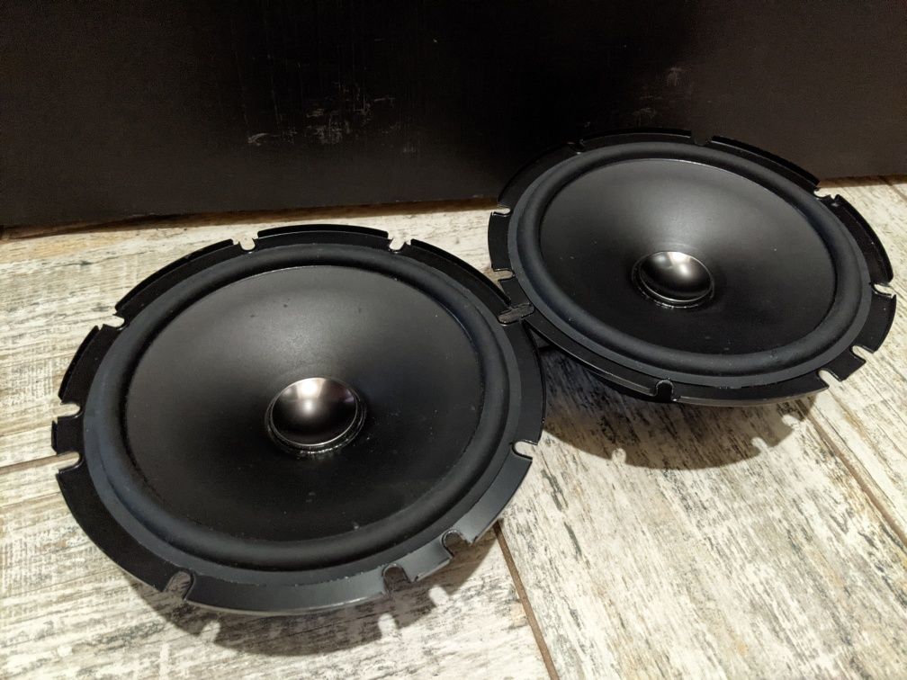Pioneer TS-A1600C, 16-е динамики в авто.