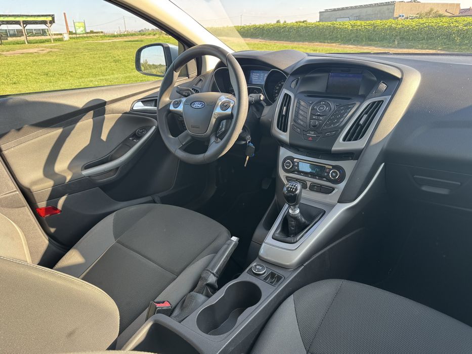 Pewne auto focus hatchback 1.6tdci 115km climatr navi Polecam