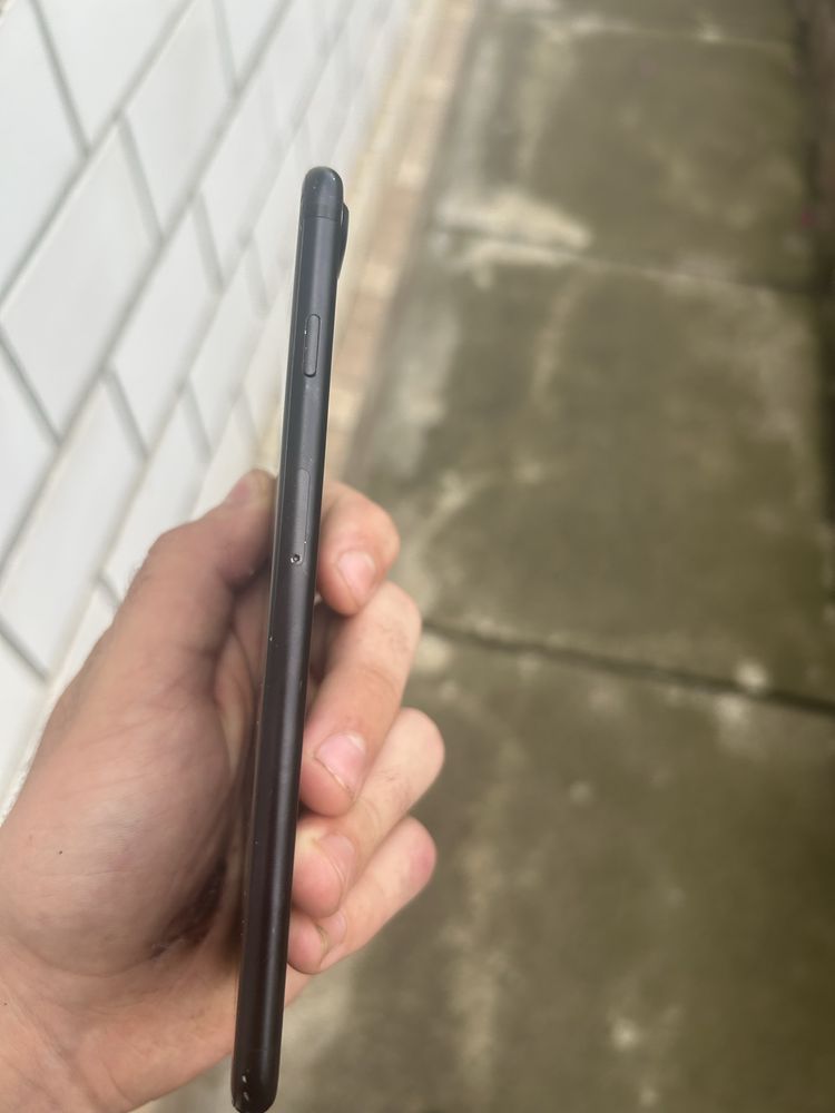 Айфон 7 + все в описі >