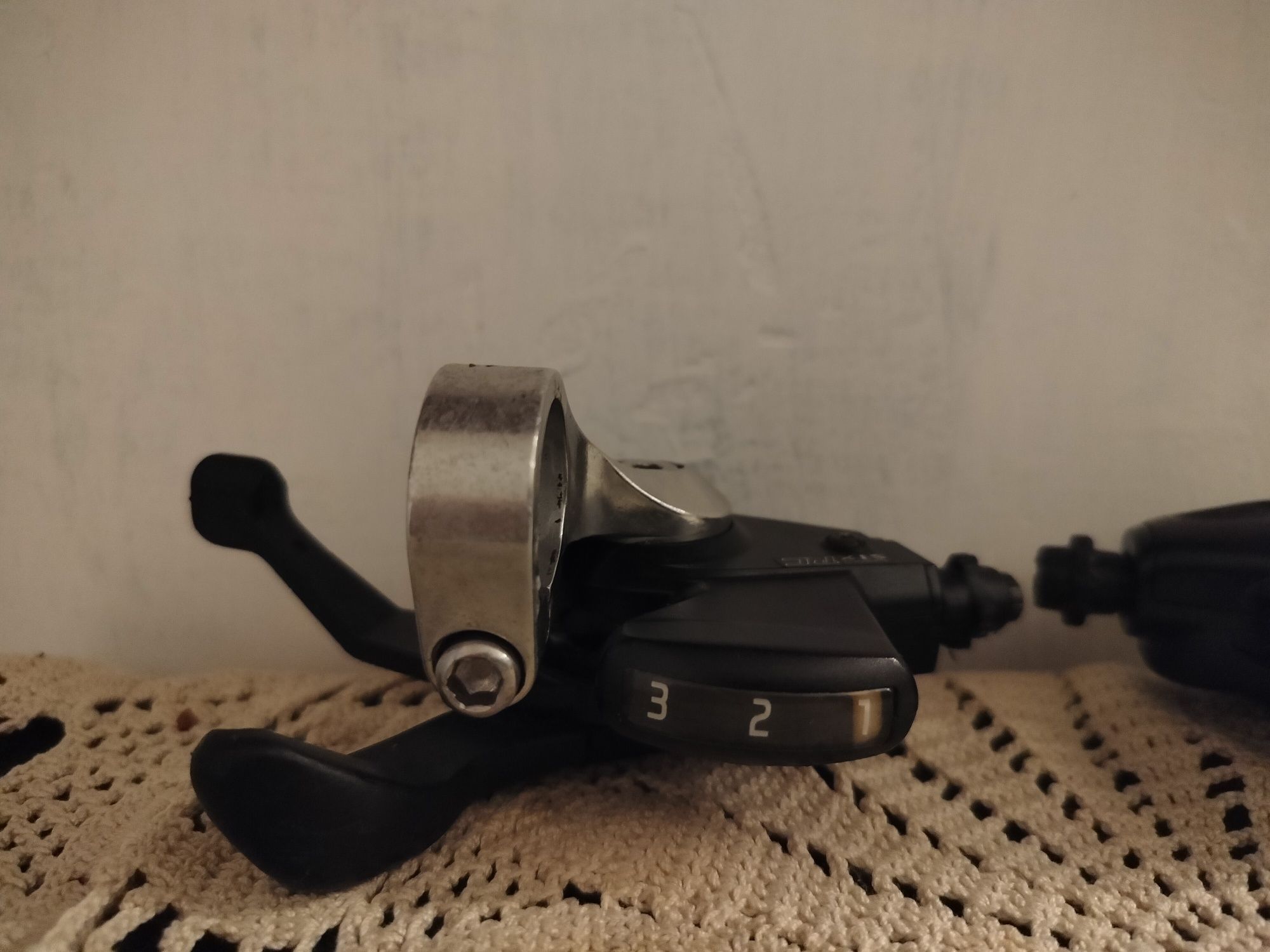 Manetki Shimano 3x8 polecam