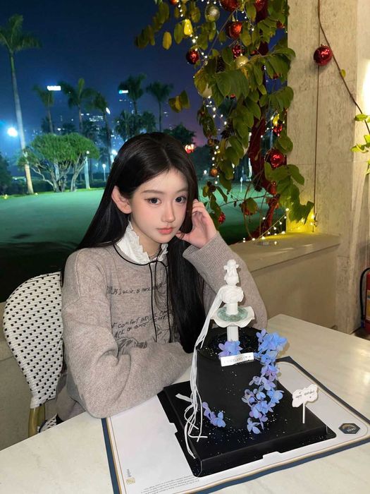 Sweater Enfants Riches DéPriméS Beige 'The Drama Of Opium'