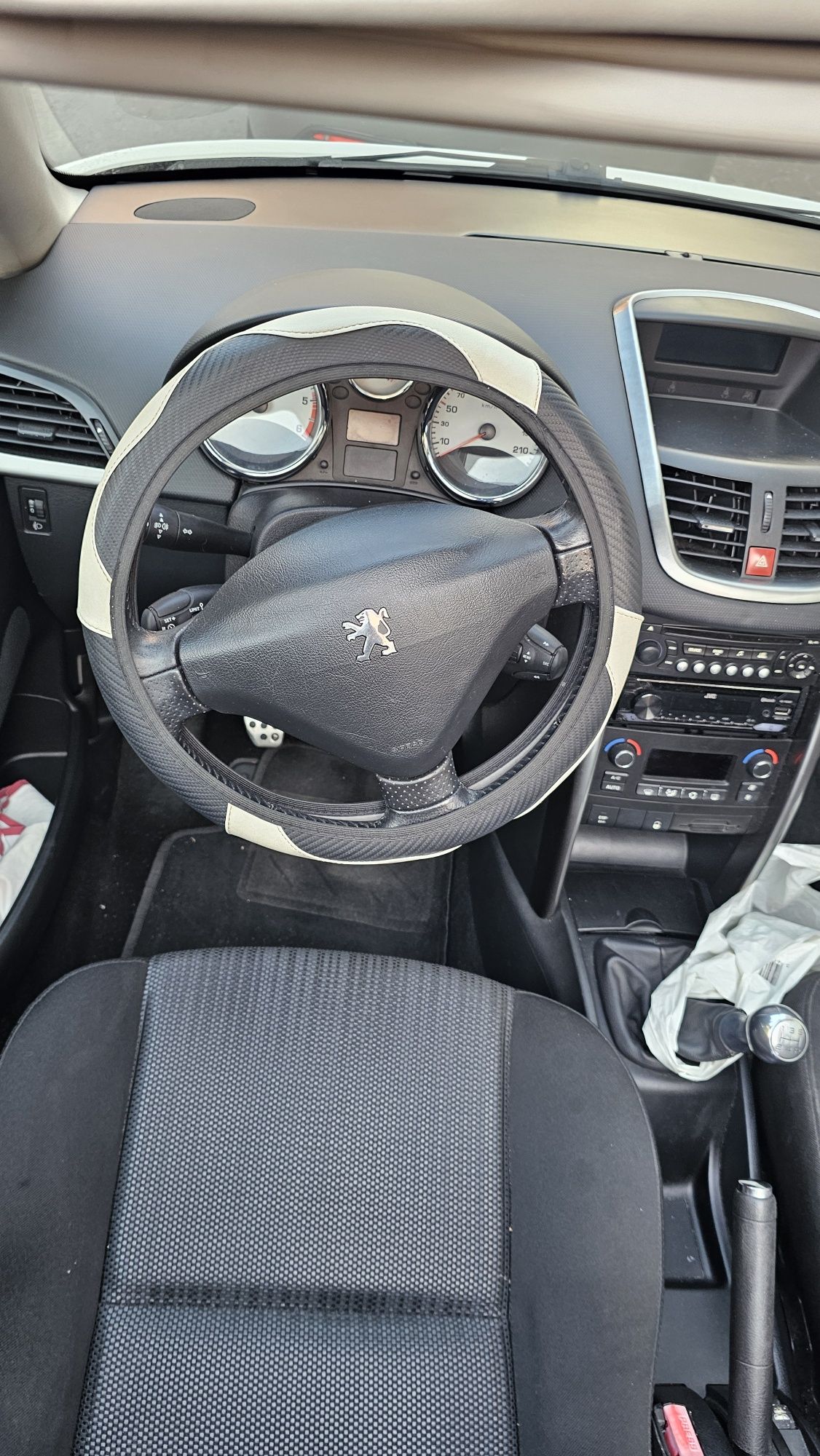 peugeot 207 cc branco