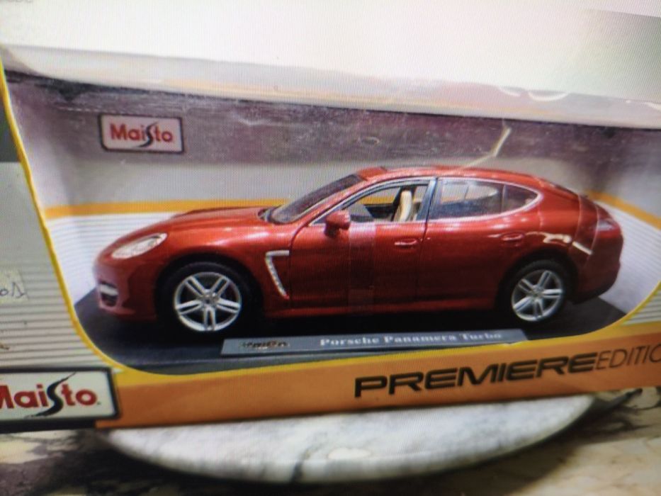 Porsche Panamera maisto 1:18 nowy