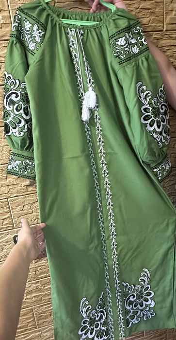 Вишите плаття, розмір 50-52, льон